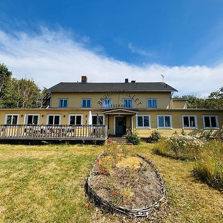 Brukshotellet Oeland - Vandrarhem Degerhamn المظهر الخارجي الصورة