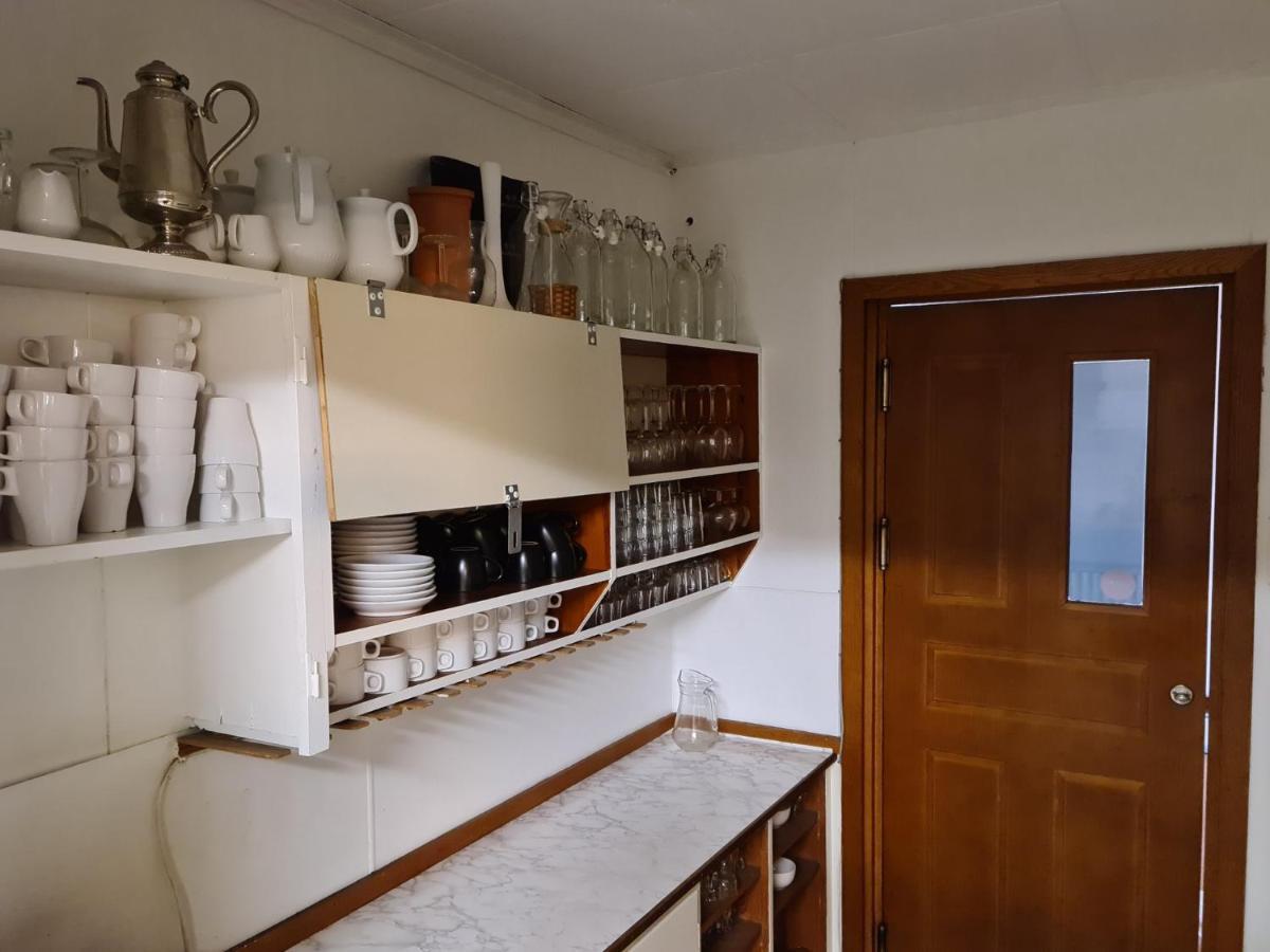 Brukshotellet Oeland - Vandrarhem Degerhamn المظهر الخارجي الصورة