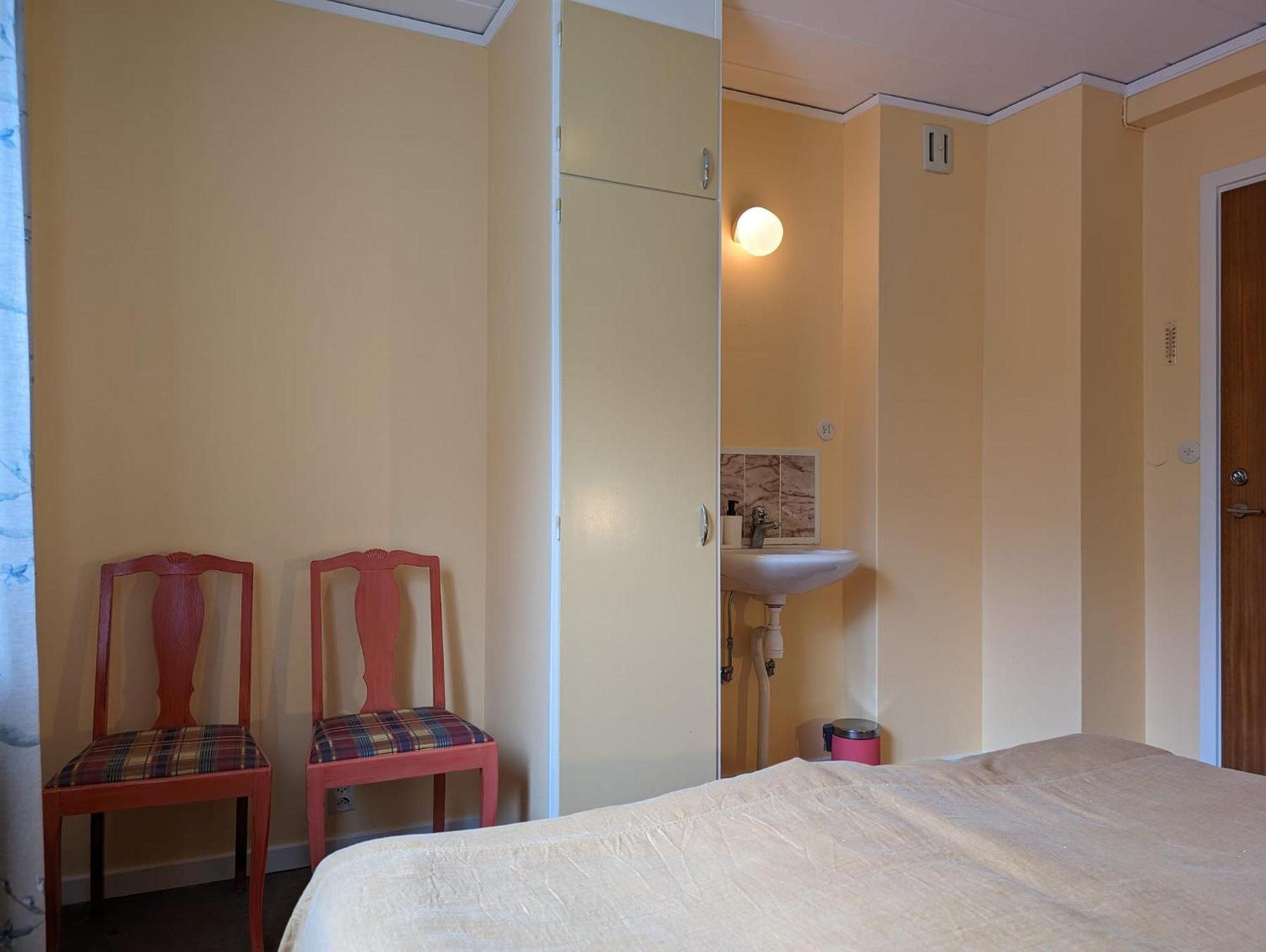 Brukshotellet Oeland - Vandrarhem Degerhamn المظهر الخارجي الصورة